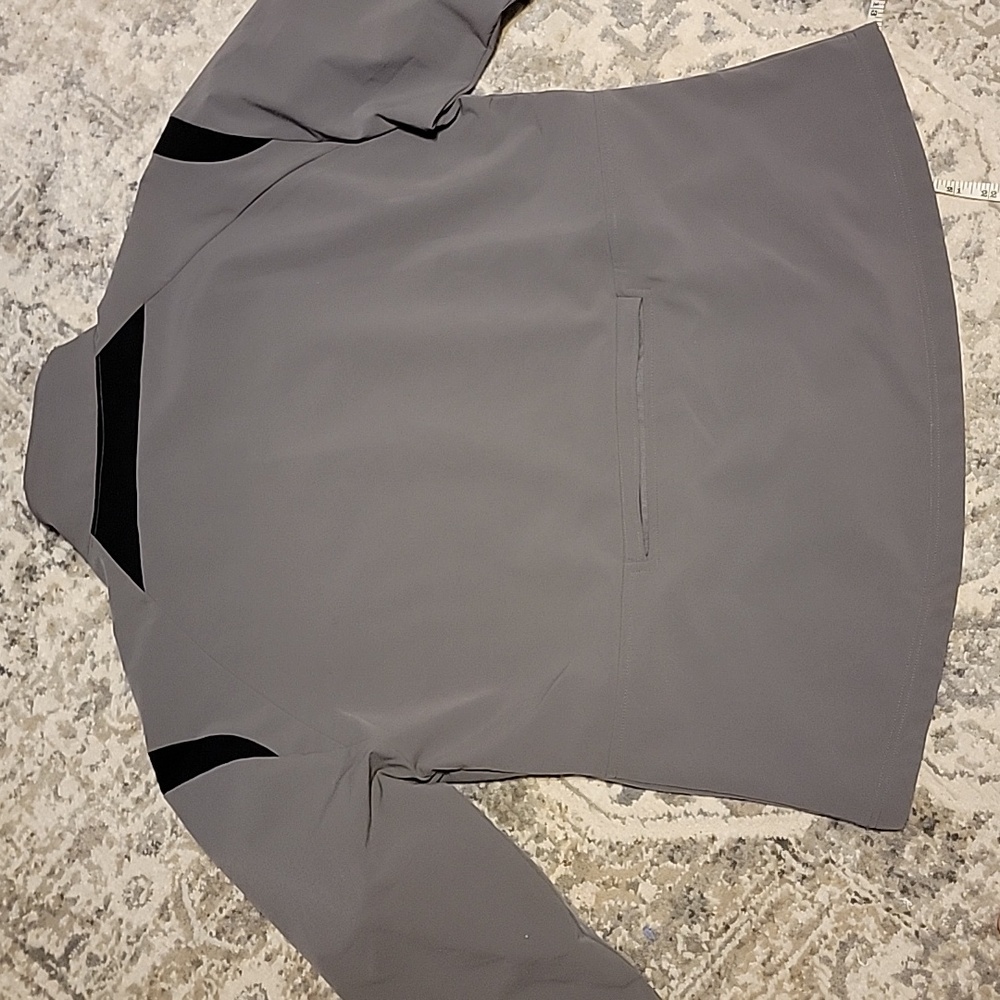 Athletic jacket - Picture 8 of 10